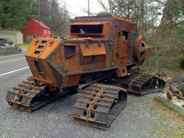 Старый трактор «Tucker SNO-CAT»