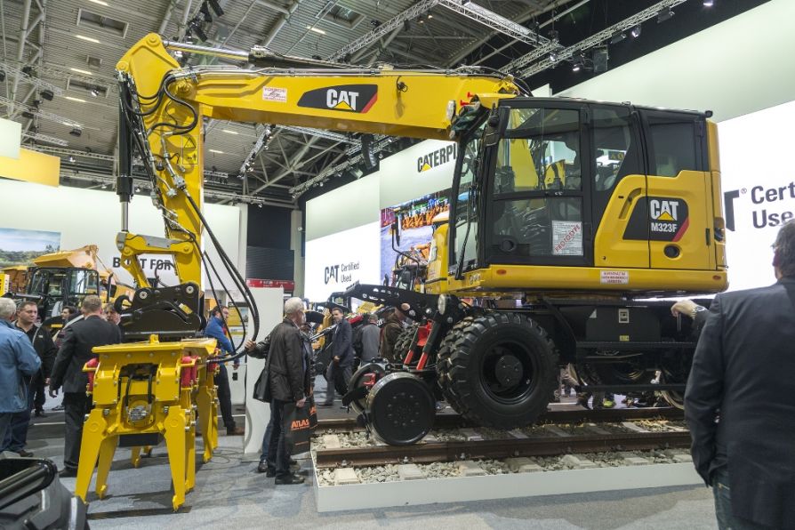 Дорожно-рельсовый экскаватор Cat M323F