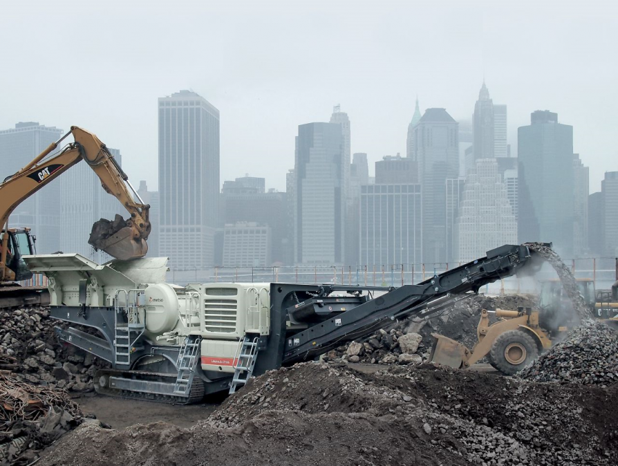 Мобильная дробилка Metso Lokotrack LT106 серии Urban