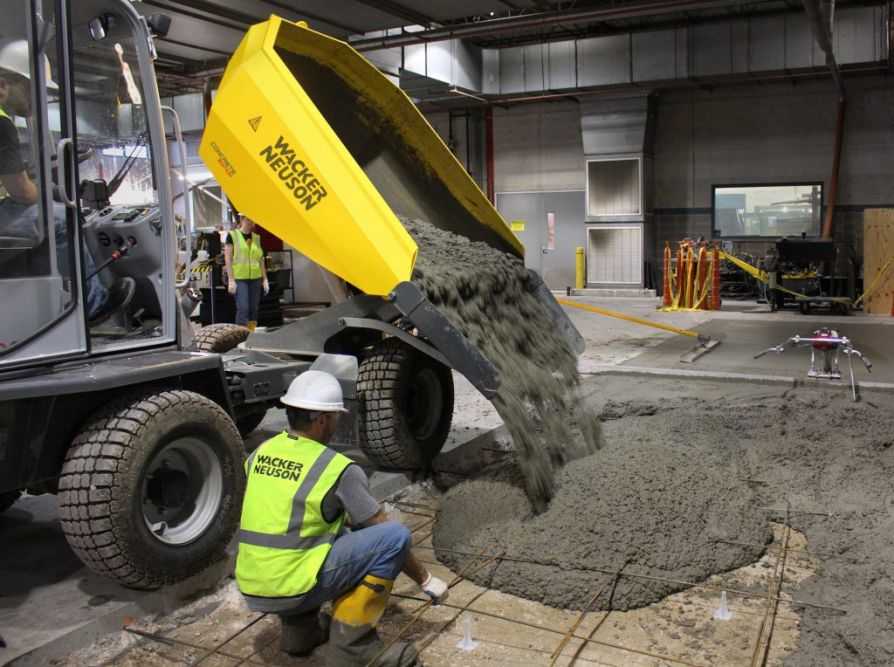 3-тонный думпер Wacker Neuson для перевозки бетона