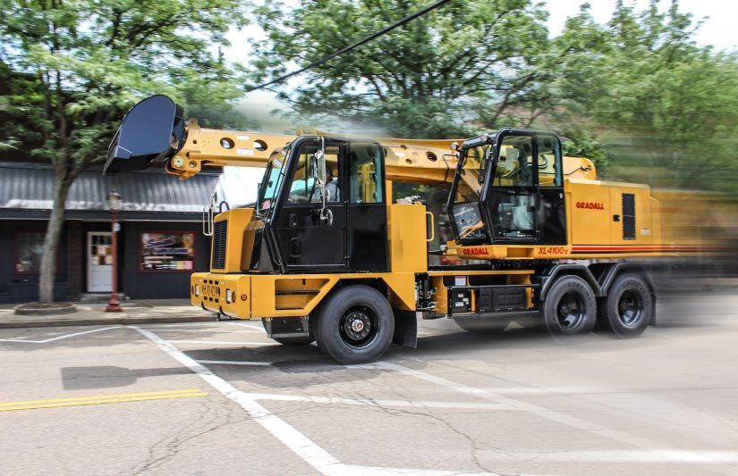 Экскаватор на автомобильном шасси Gradall XL 4100V