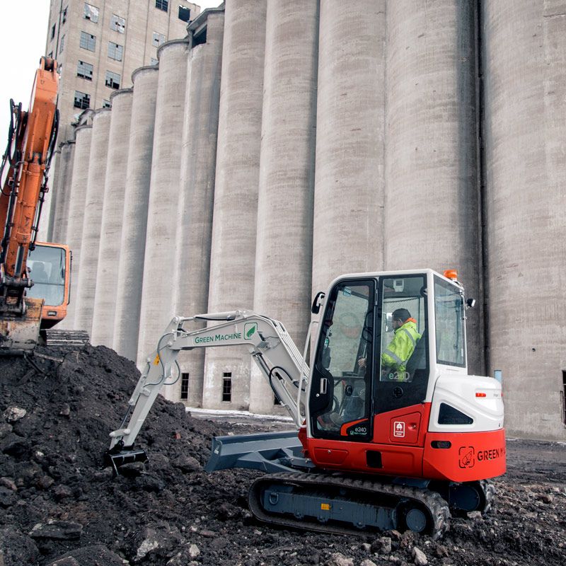 Электрический экскаватор Takeuchi е240 Green machine