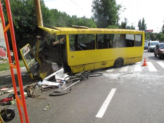 Маршрутка попала в аварию