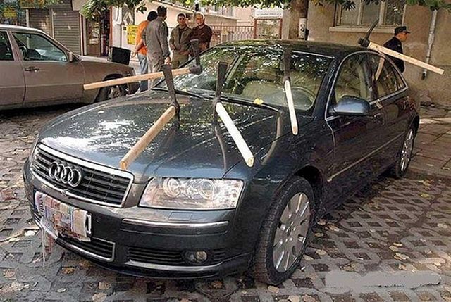 Месть за дурацкую парковку авто