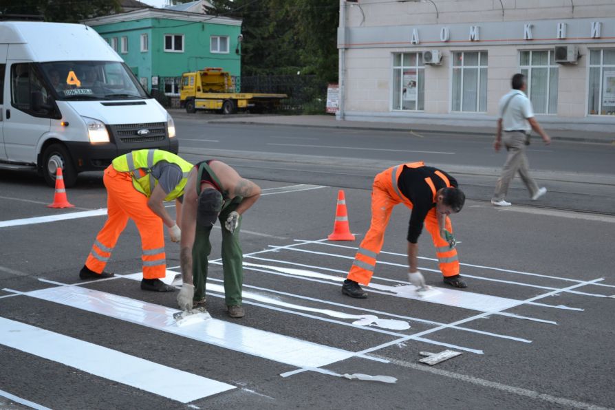Нанесение дорожной разметки Украина