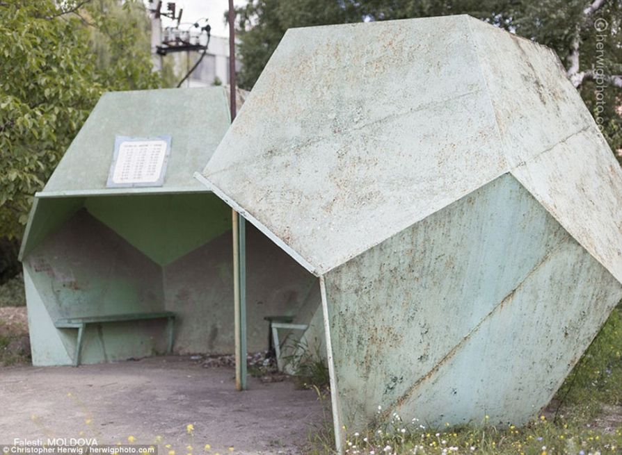 Остановка в Фелеште, Молдова