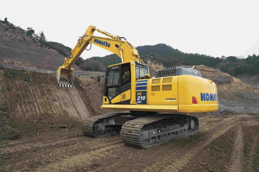 Умный полуавтоматический экскаватор Komatsu PC210LCi 2-го поколения
