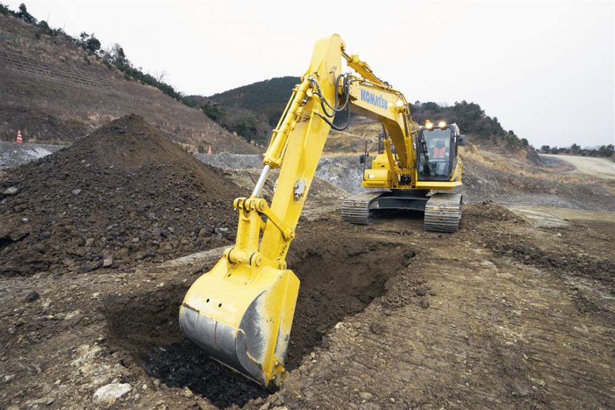 Полуавтоматический экскаватор Komatsu PC210LCi второго поколения