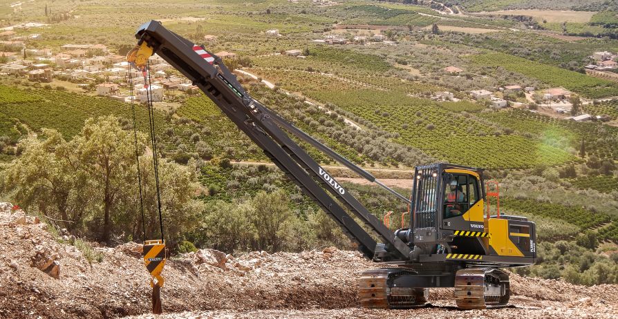 Полноповоротный трубоукладчик Volvo PL3005E 