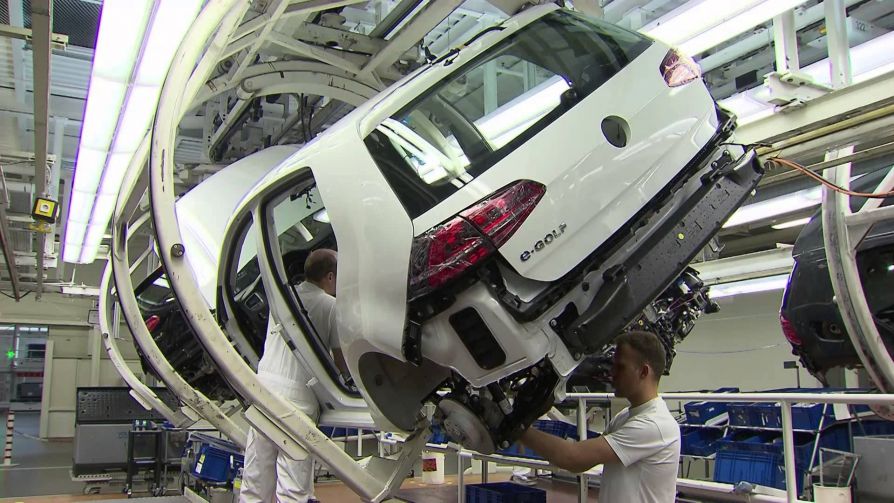 Volkswagen сокращает 30000 рабочих