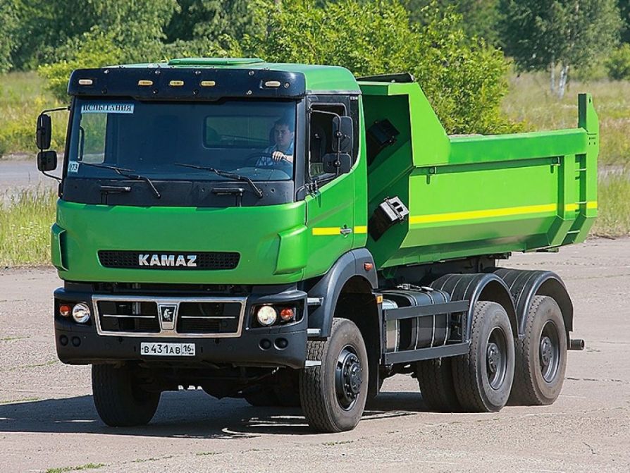 Продают редкий самосвал КАМАЗ-6580 зелёного цвета
