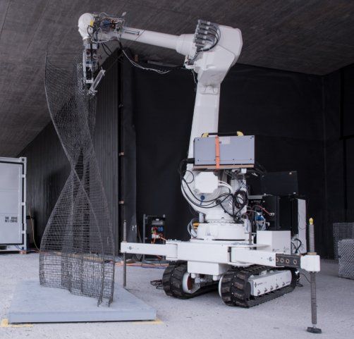 Строительный робот Situ Fabricator1 варит арматуру