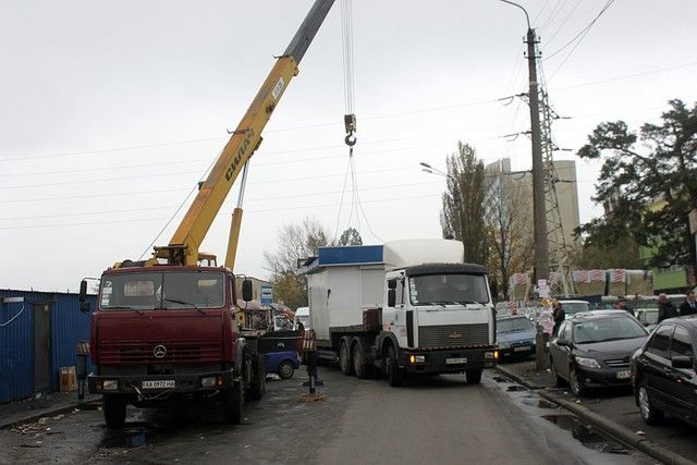 Снос МАФов возле киевских рынков