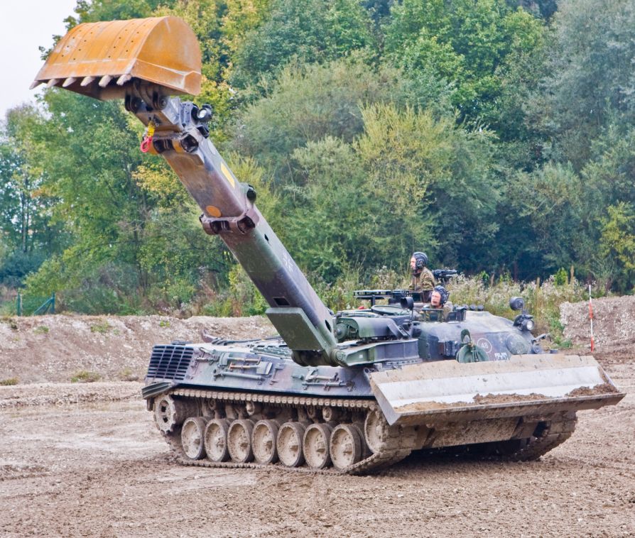 Инженерная машина Pionierpanzer 2A1 Dachs