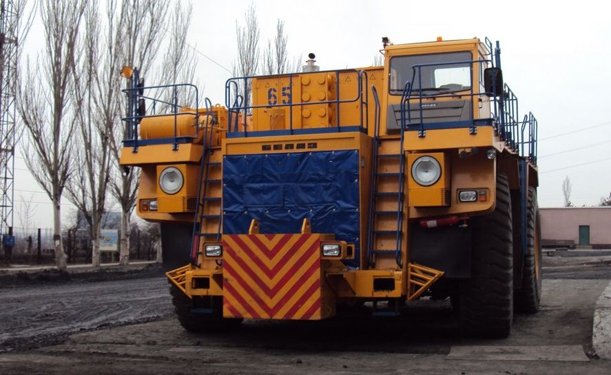 Буксировщик БелАЗ-74306