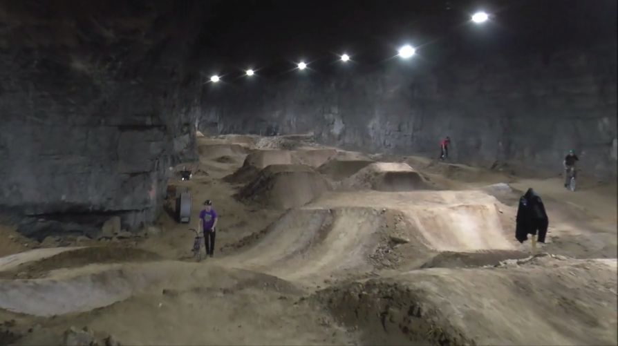 Велотрек в Супер Пещера (Mega Cavern)