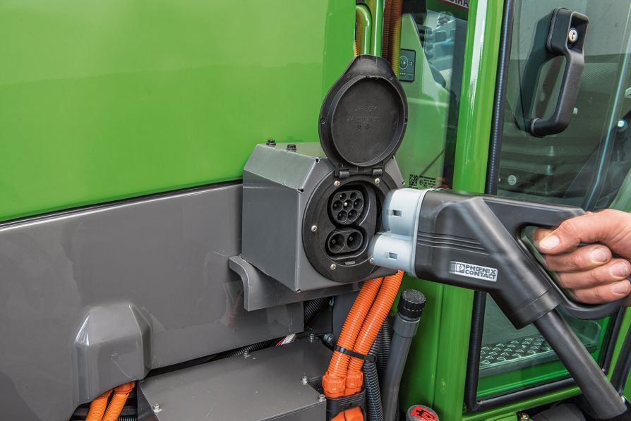 Зарядка электротрактора Fendt e100 Vario